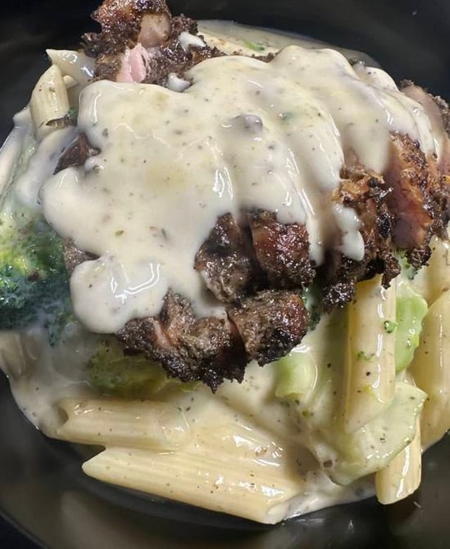 Jerk Alfredo Pasta.